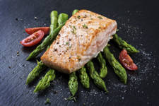 salmon para evitar el dolor de espalda