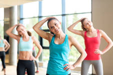 DOLOR CERVICAL. Tu móvil puede ser el causante. 4 Estiramientos y ejercicio para aliviar el dolor cervical